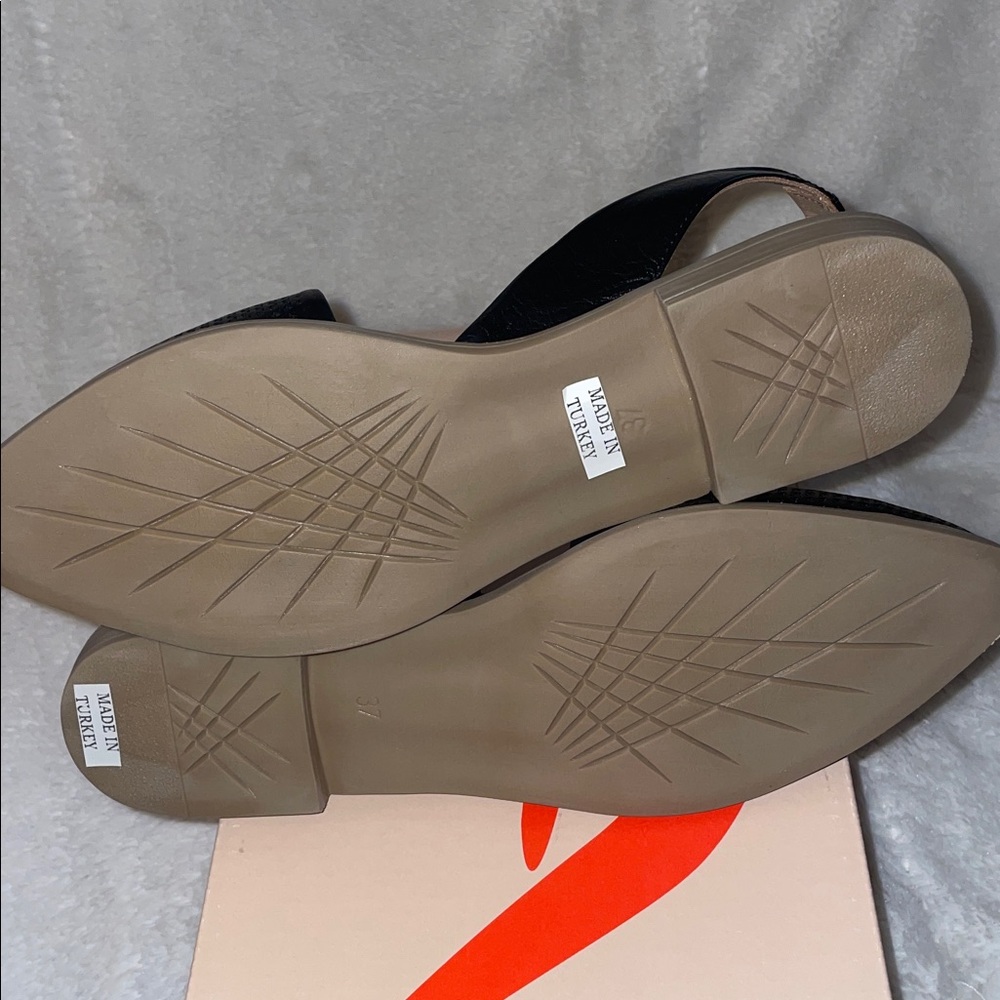 NWT BUENO Brand BIANCA PERF Flat in Black - Picture 13 of 14
